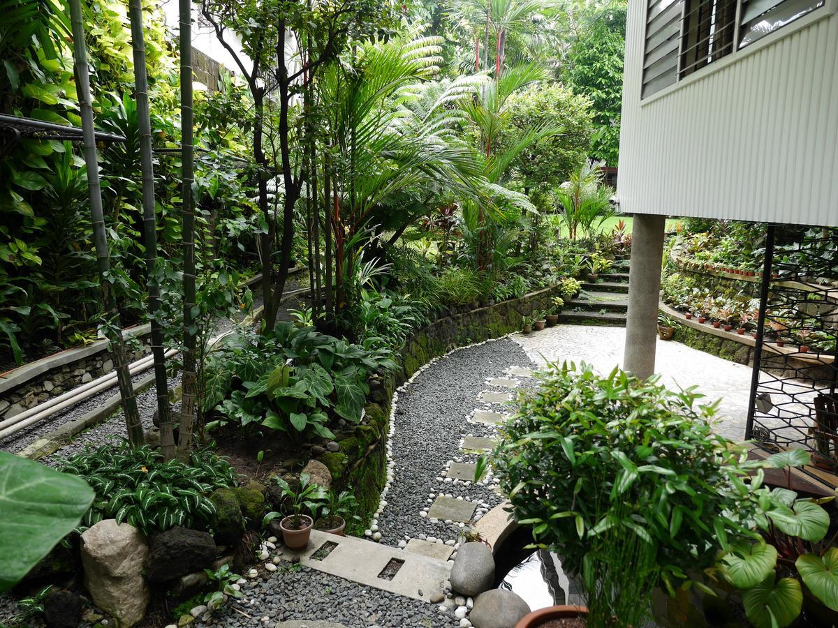 New Manila Bed & Breakfast 3*