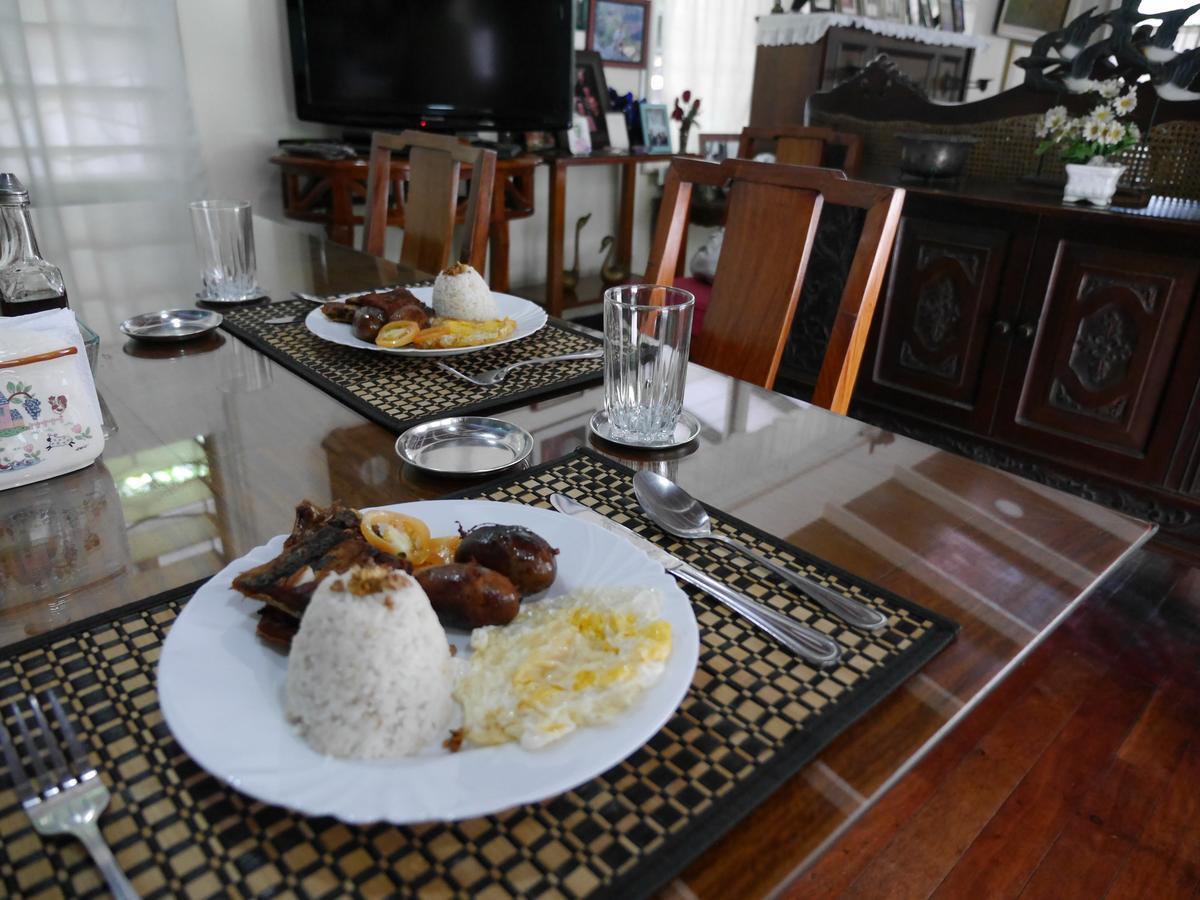 New Manila 3*