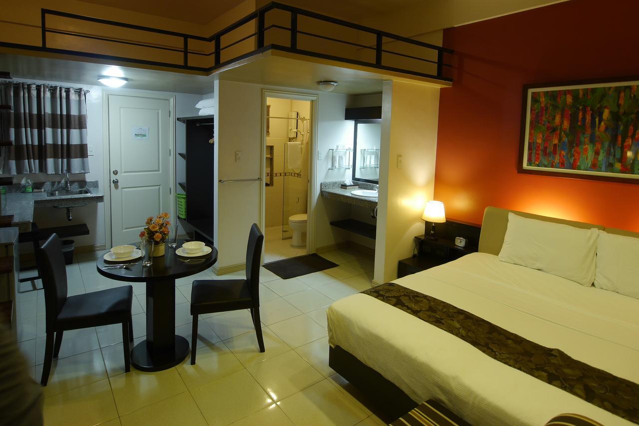 New Manila Bed & Breakfast 3*