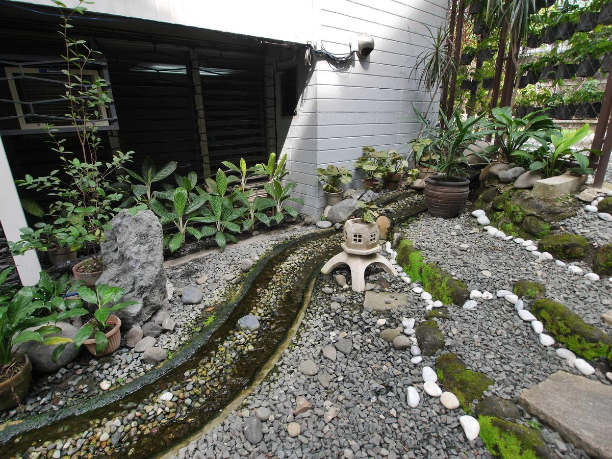 New Manila Bed & Breakfast 3*
