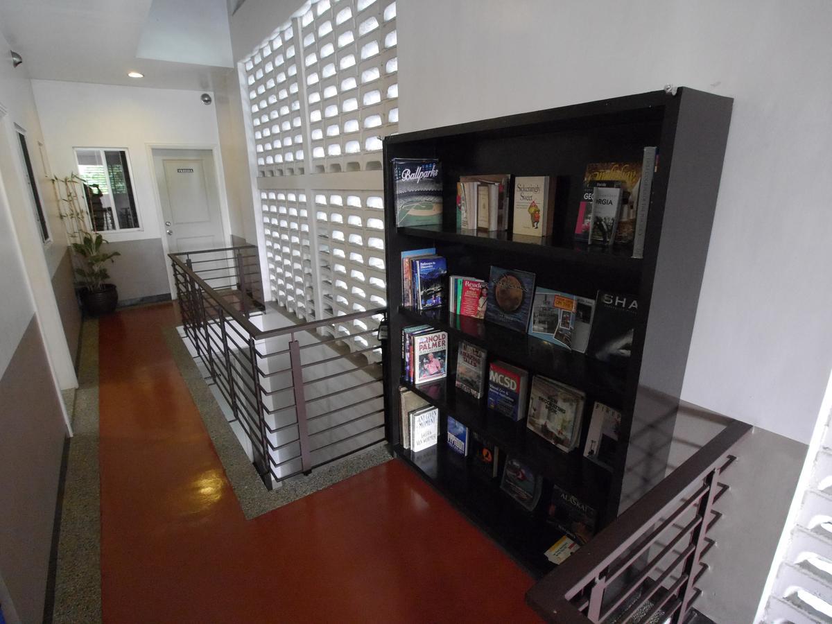 New Manila Bed & Breakfast