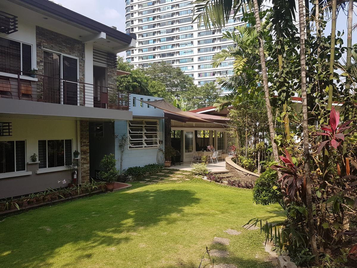 New Manila Bed & Breakfast