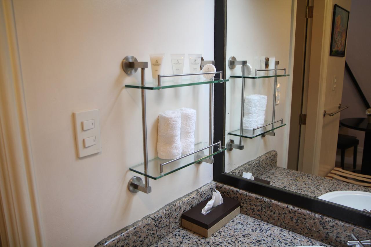 New Manila Bed & Breakfast 3*