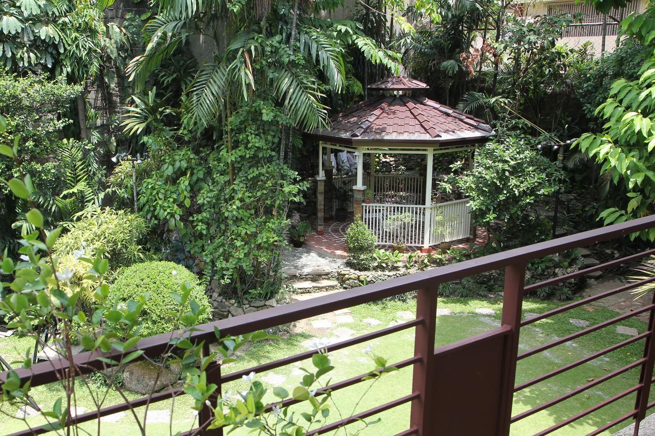 New Manila Bed & Breakfast 3*