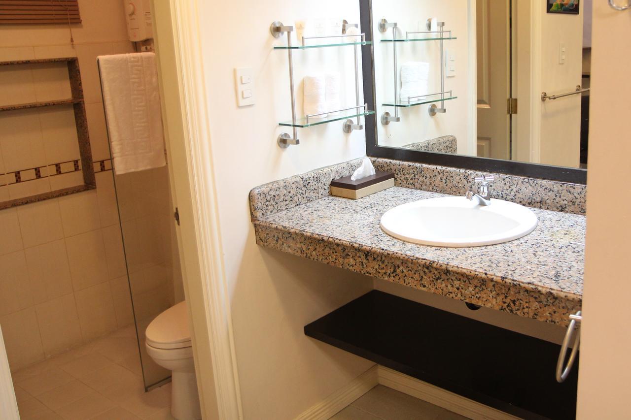 New Manila Bed & Breakfast 3*